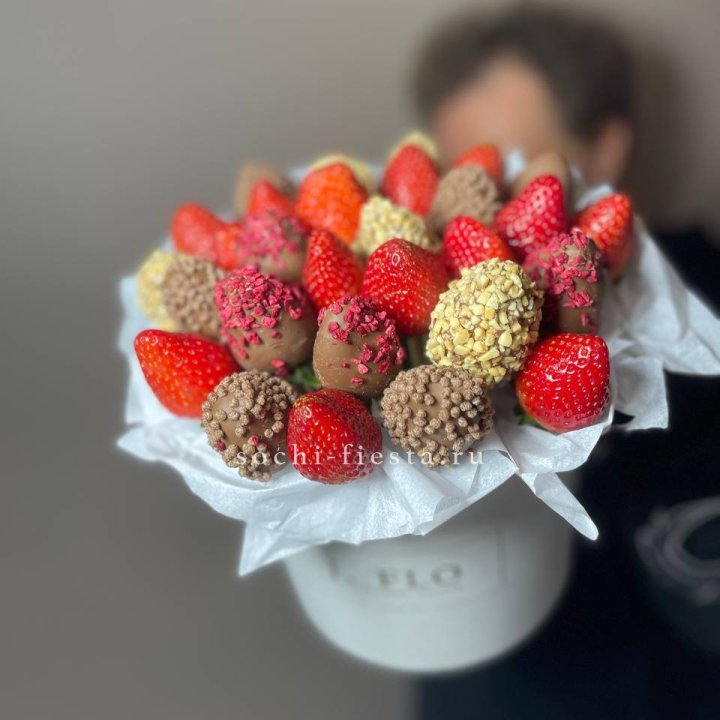 Клубника в боксе 30 ягод в Дубае