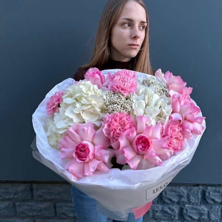 Букет "Нежное сияние" в Дубае