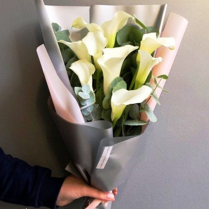 Каллы с эвкалиптом в Дубае