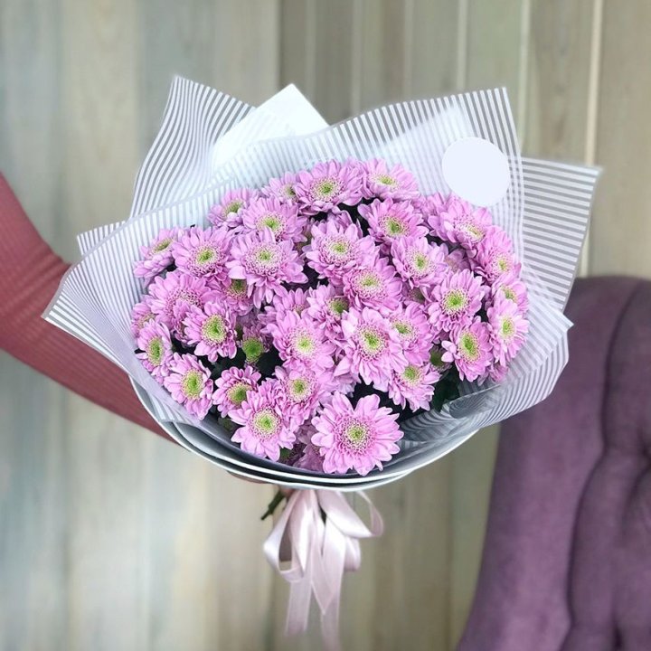 Букет розовых хризантем в Дубае