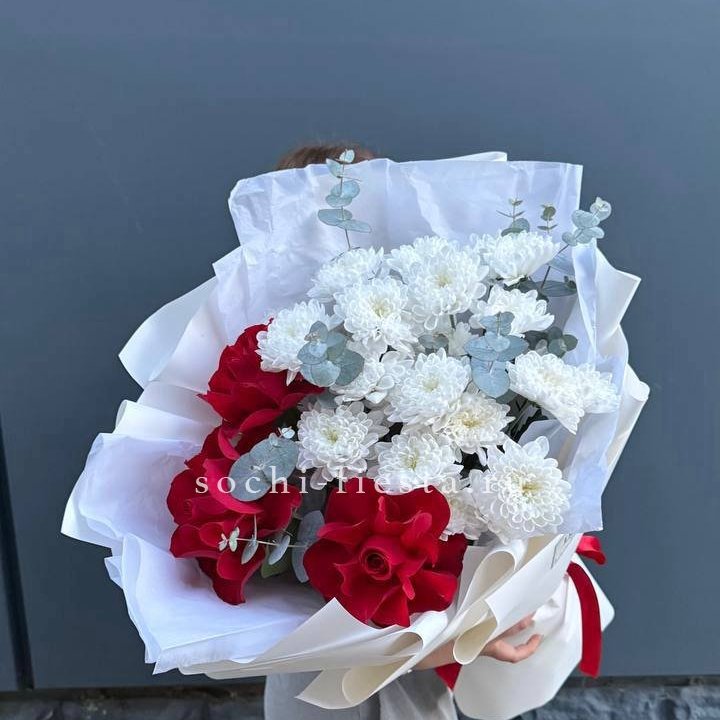 Дуо розы и хризантемы в Дубае