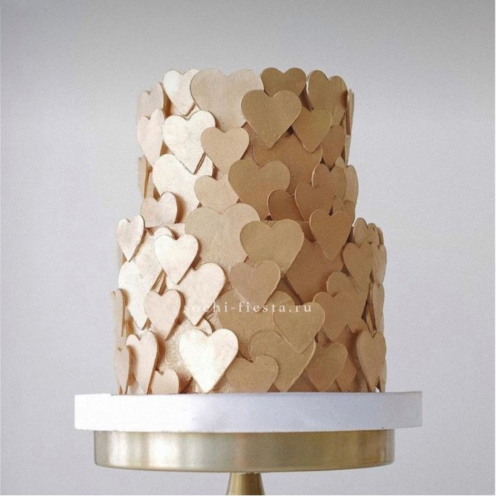 Торт "Hearts" gold в Дубае