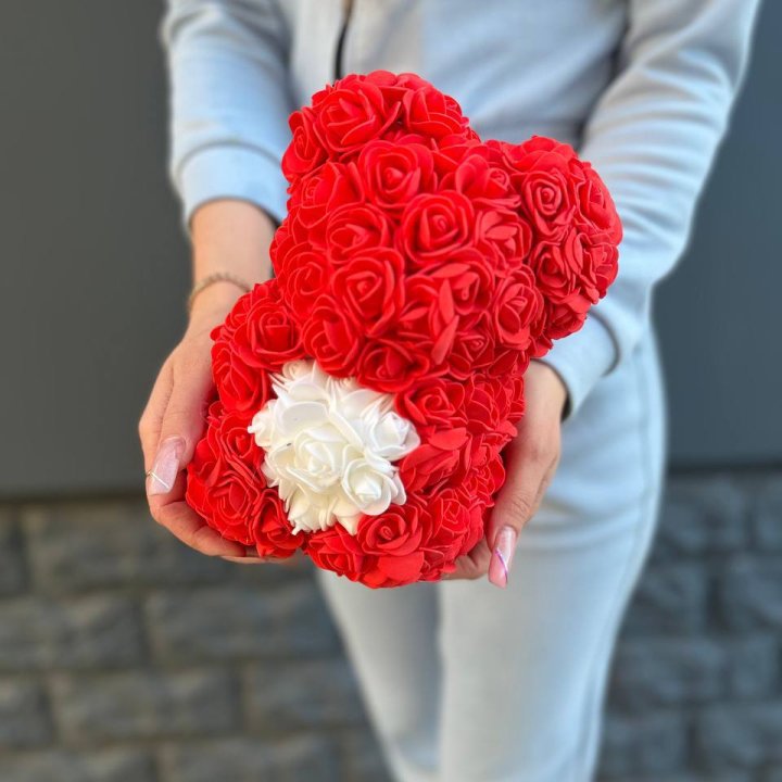 Медведь с белым сердцем в Дубае
