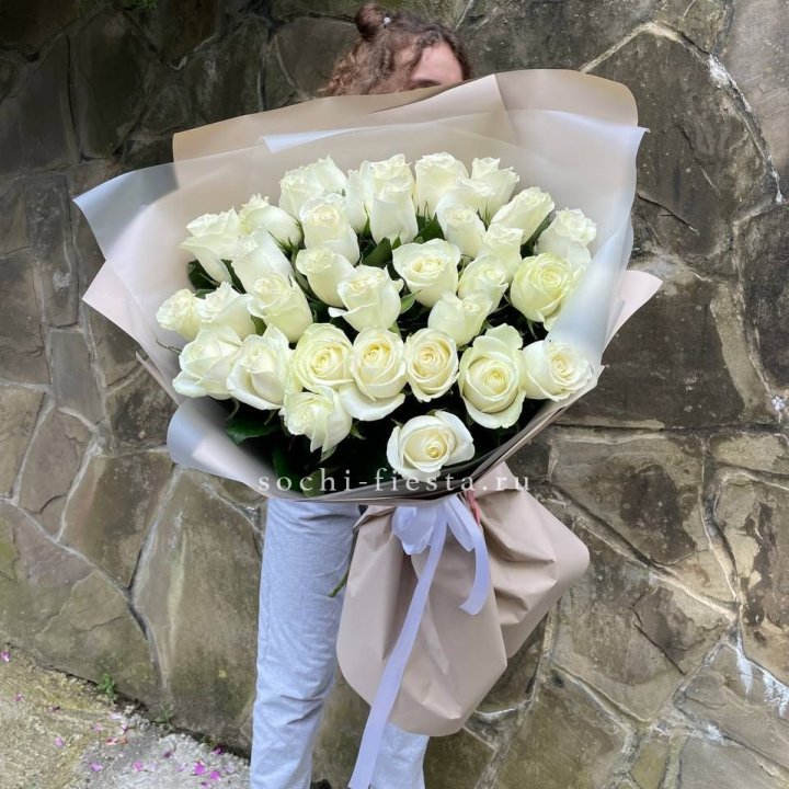 35 голландских роз в Дубае