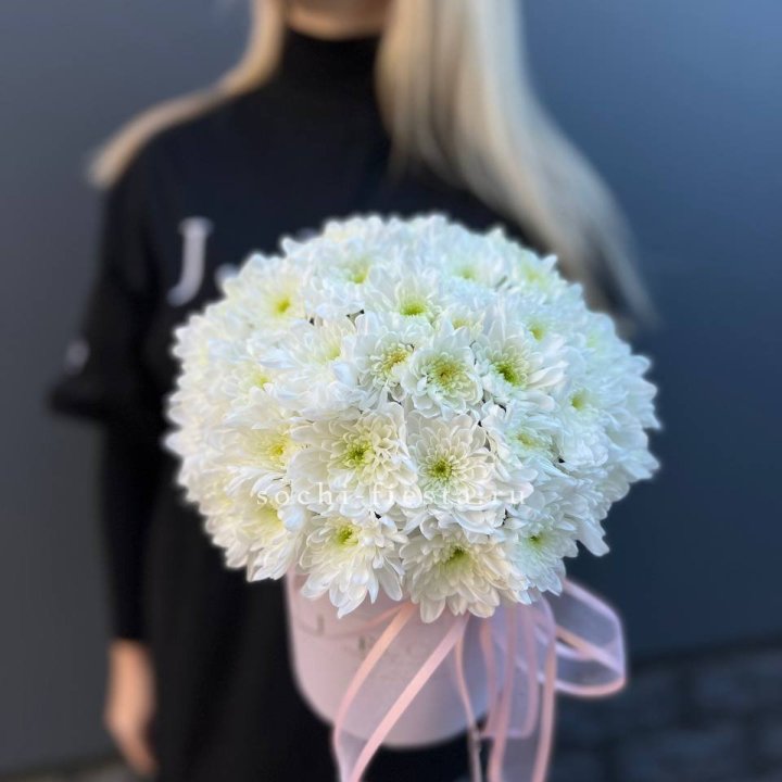 Коробка с хризантемами №1 в Дубае