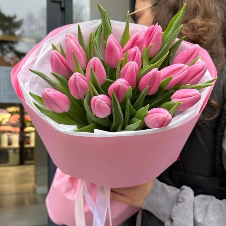  19 розовых тюльпанов в Дубае