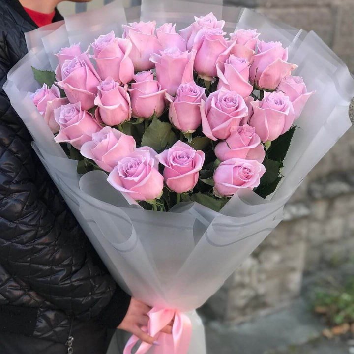 25 высоких розовых роз в Дубае