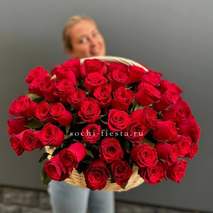 101 красная роза в корзине   в Дубае