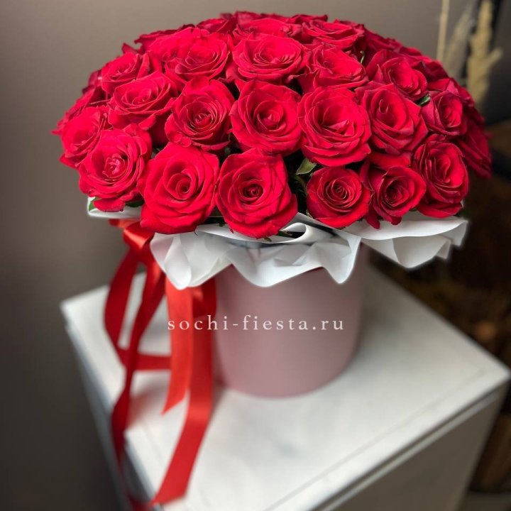 Красные розы 51шт  в коробке в Дубае