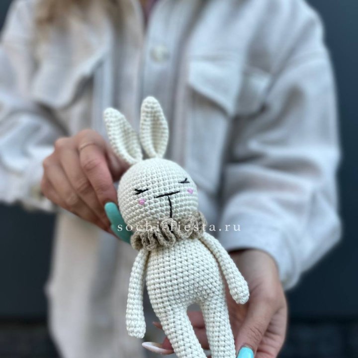 Зайка ручной работы в Дубае
