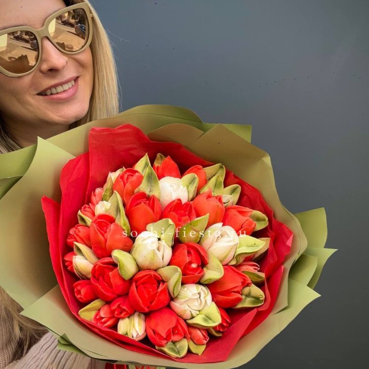 Зефирный букет из тюльпанов с доставкой в Дубае